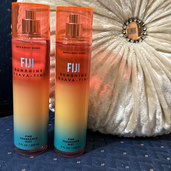 BATH & BODY WORKS SET. . . FIJI SUNSHINE GUAVA-TINI SCENT - Picture 2 of 4